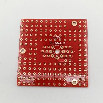 MT7ピン用ユニバーサル基板の画像