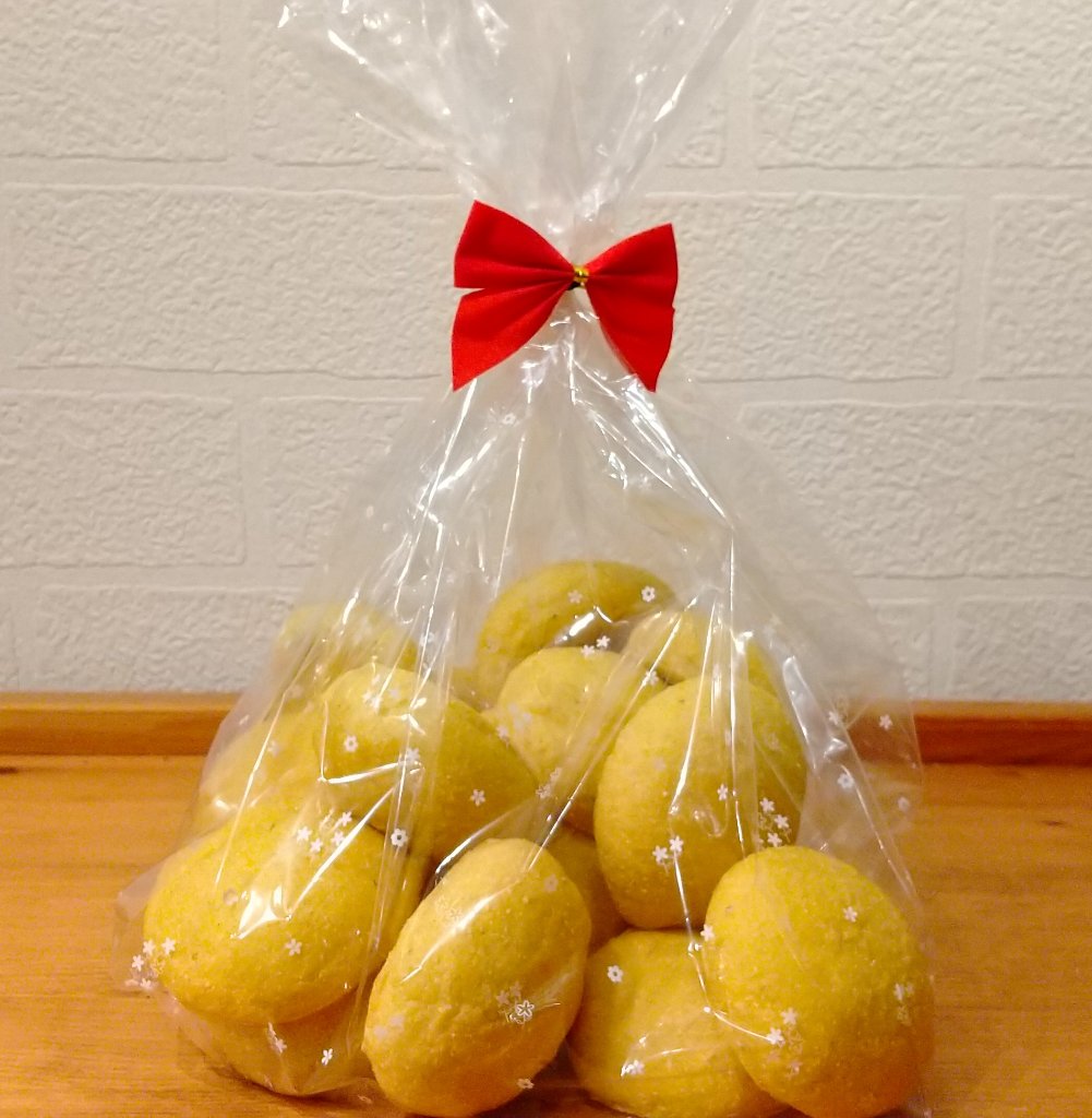 米粉入りテーブルロール　かぼちゃ　20個入りの画像