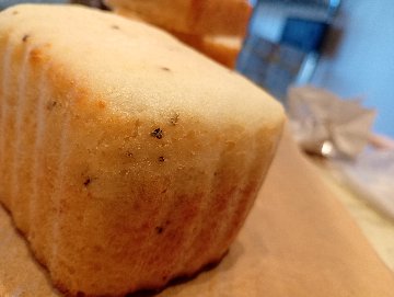 グルテンフリー　豆乳ブレッド　ブラックペッパー＆オーガニックチーズの画像