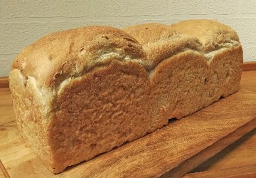 お米入り食パン　珈琲アーモンドの画像