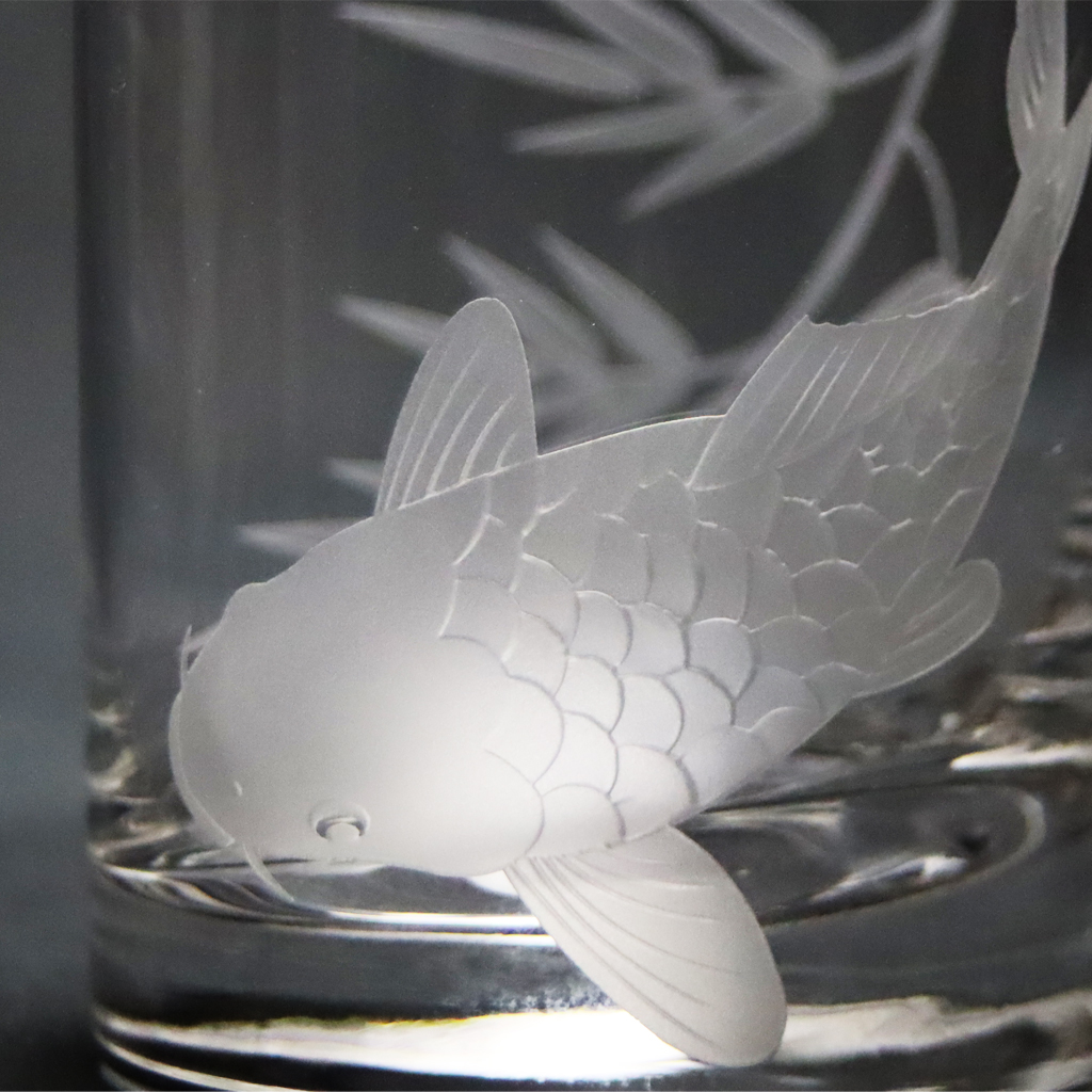 蕨硝子　緑陰の鯉　鯉のロックグラス　クリアーガラス　の画像