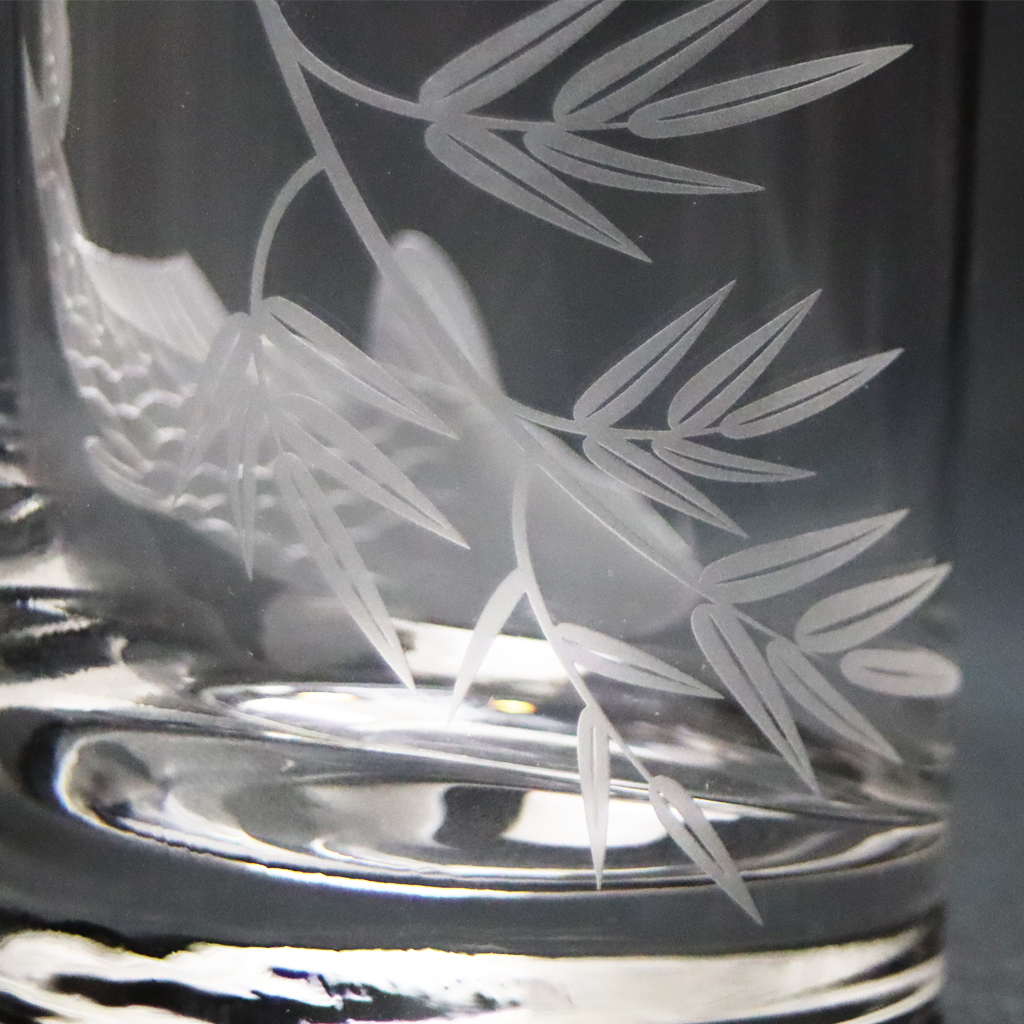 蕨硝子　緑陰の鯉　鯉のロックグラス　クリアーガラス　の画像