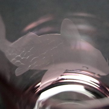 蕨硝子　緑陰の鯉　鯉のロックグラス　ピンク　ラスターガラス　の画像