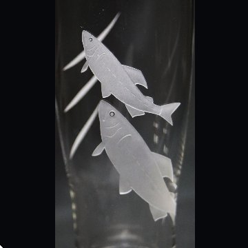 蕨硝子　鮎のビアグラス　クリアーガラス　サンドブラスト彫刻加工　の画像