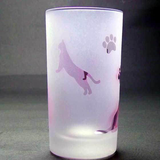ネコのタンブラ－　ピンク色　ラスターガラス　蕨硝子画像