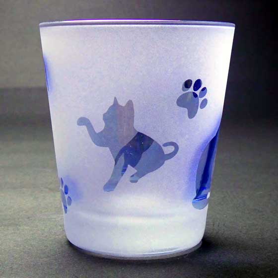 ネコのロックグラス　ペアグラスセット　ブルー色　ラスターガラス　蕨硝子画像