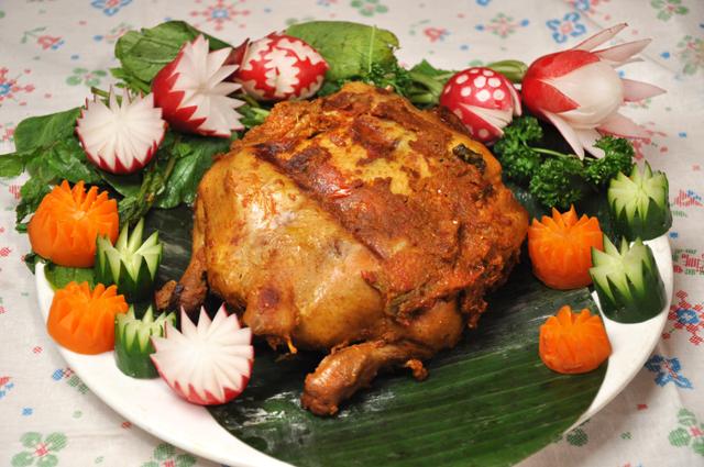 バリ風チキンの丸焼き/Ayam Betutu　【Halal Chicken】画像