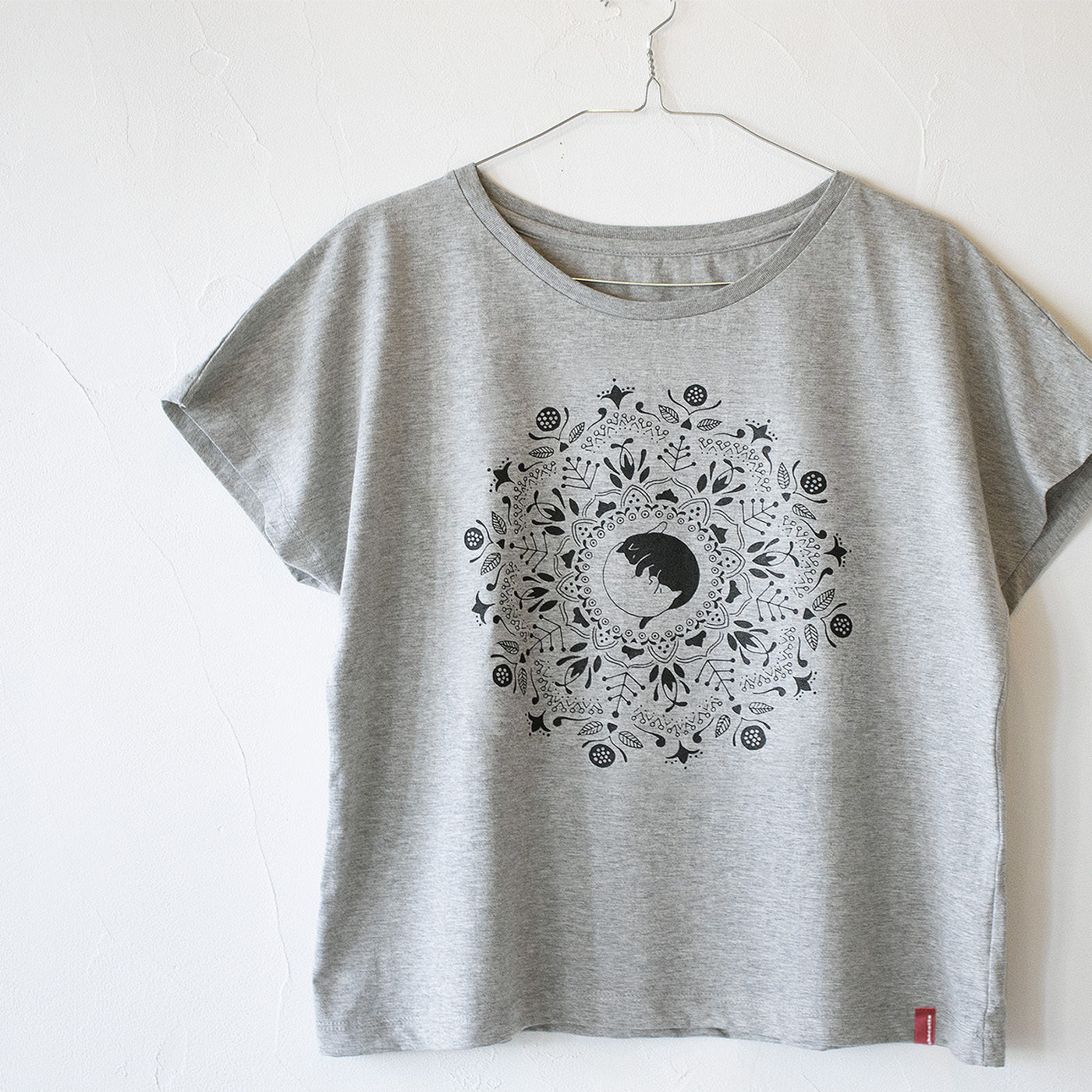 ねこの曼荼羅Tシャツ（グレー）の画像
