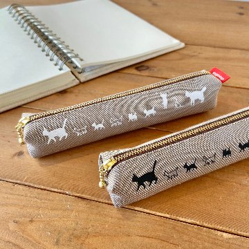 ねこ家族のペンケース（ライトブラウン）の画像