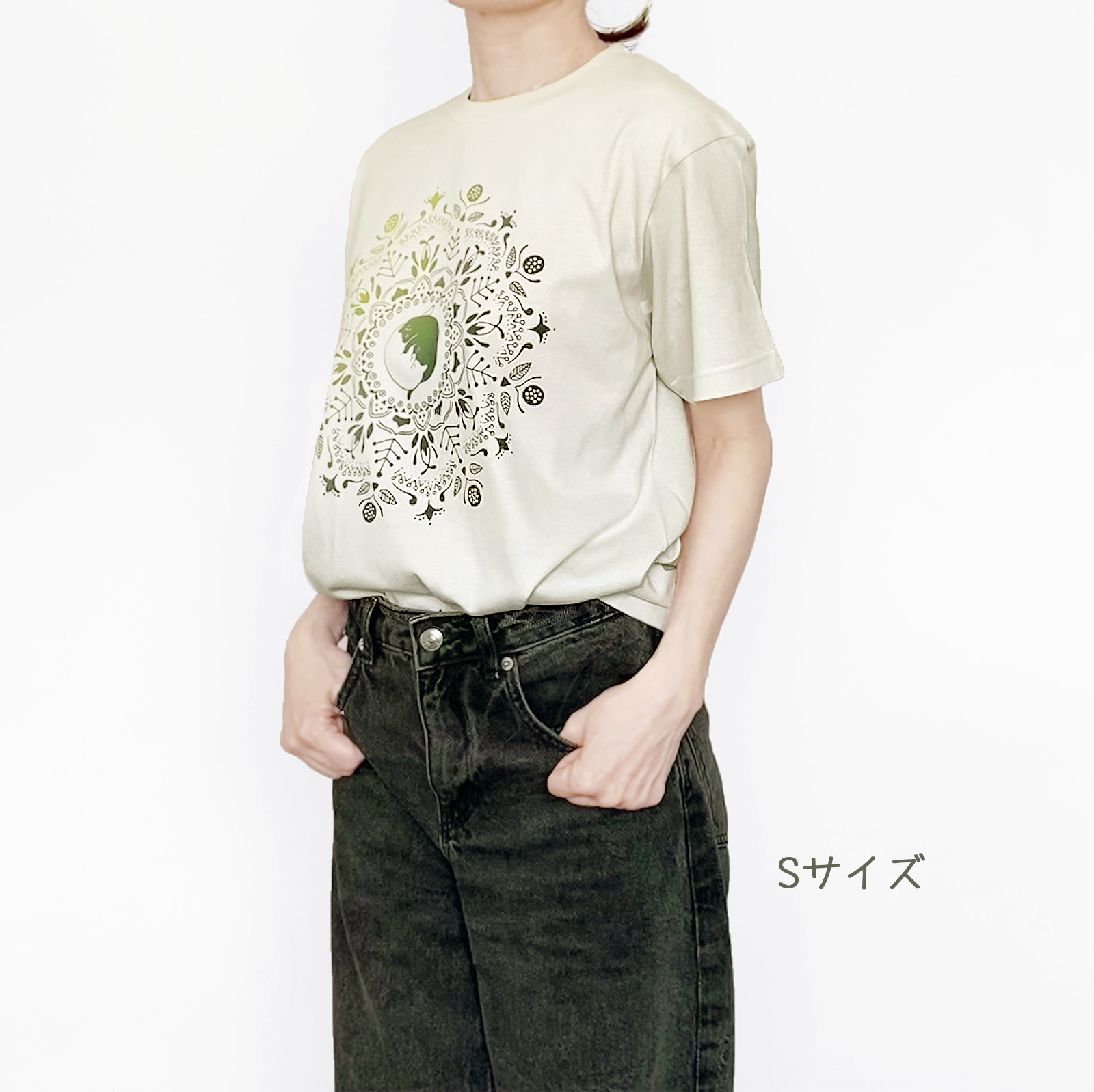 ねこの曼荼羅Tシャツ（グラデーション）黄緑の画像