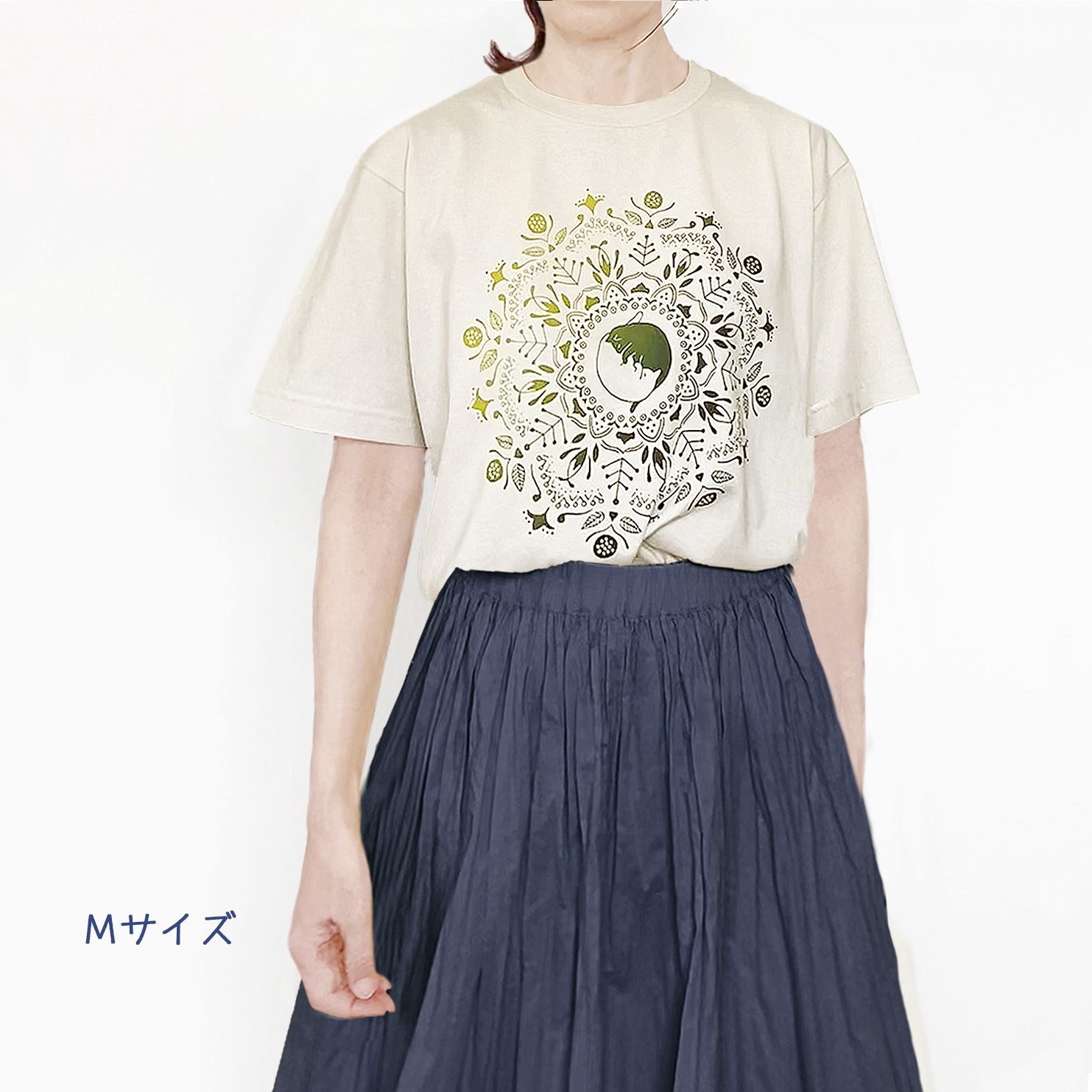 ねこの曼荼羅Tシャツ（グラデーション）黄緑の画像