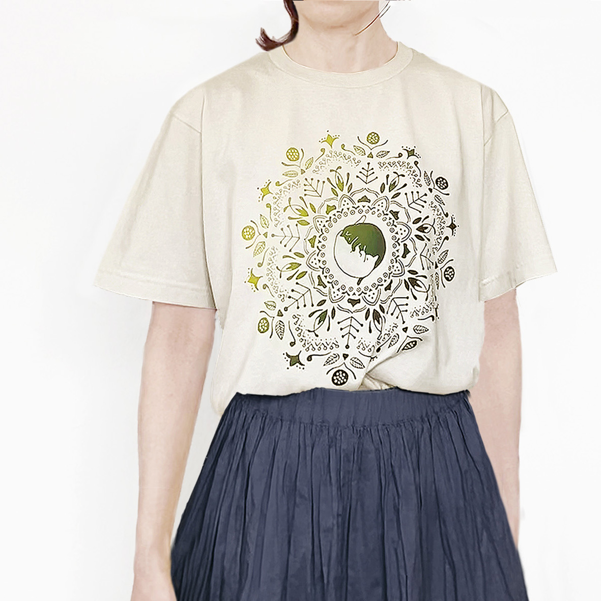 ねこの曼荼羅Tシャツ（グラデーション）黄緑の画像