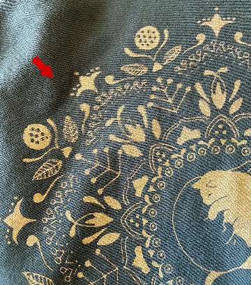 （訳ありSALE）ねこの曼荼羅ロンT（アーミーグリーン）Mサイズの画像