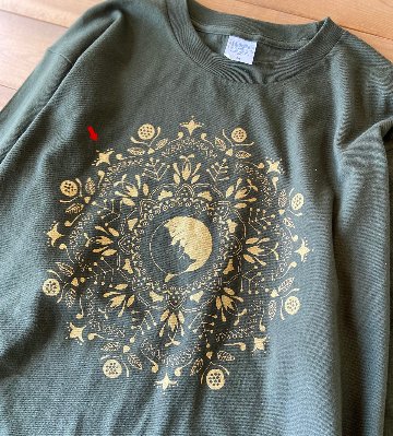 （訳ありSALE）ねこの曼荼羅ロンT（アーミーグリーン）Mサイズの画像