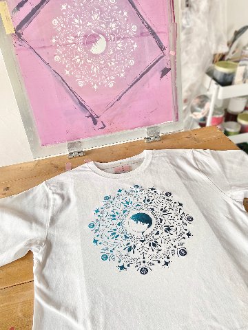 ねこの曼荼羅ビッグシルエットT（ブルーグラデ）の画像