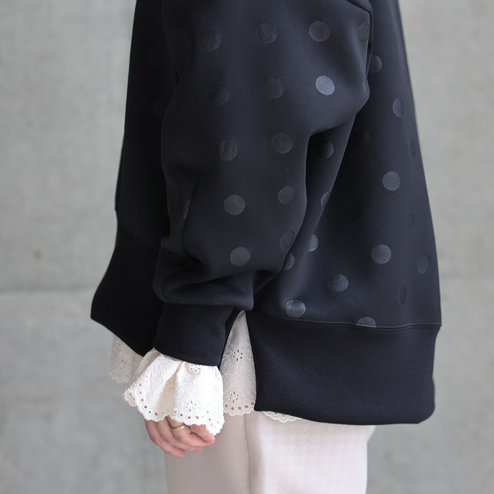 『Stella scallop』 stand collar tuck blouse　ECRU画像