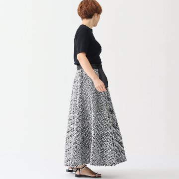 『Feather jacquard』 circular long skirt MONOTONE画像