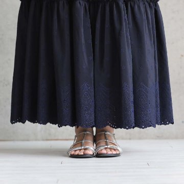 『Stella scallop』 tiered skirt NAVY画像