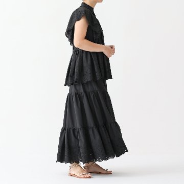 『Stella scallop』 tiered skirt NAVY画像