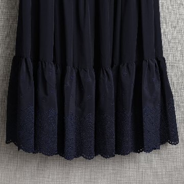『Stella scallop』 tiered skirt NAVY画像
