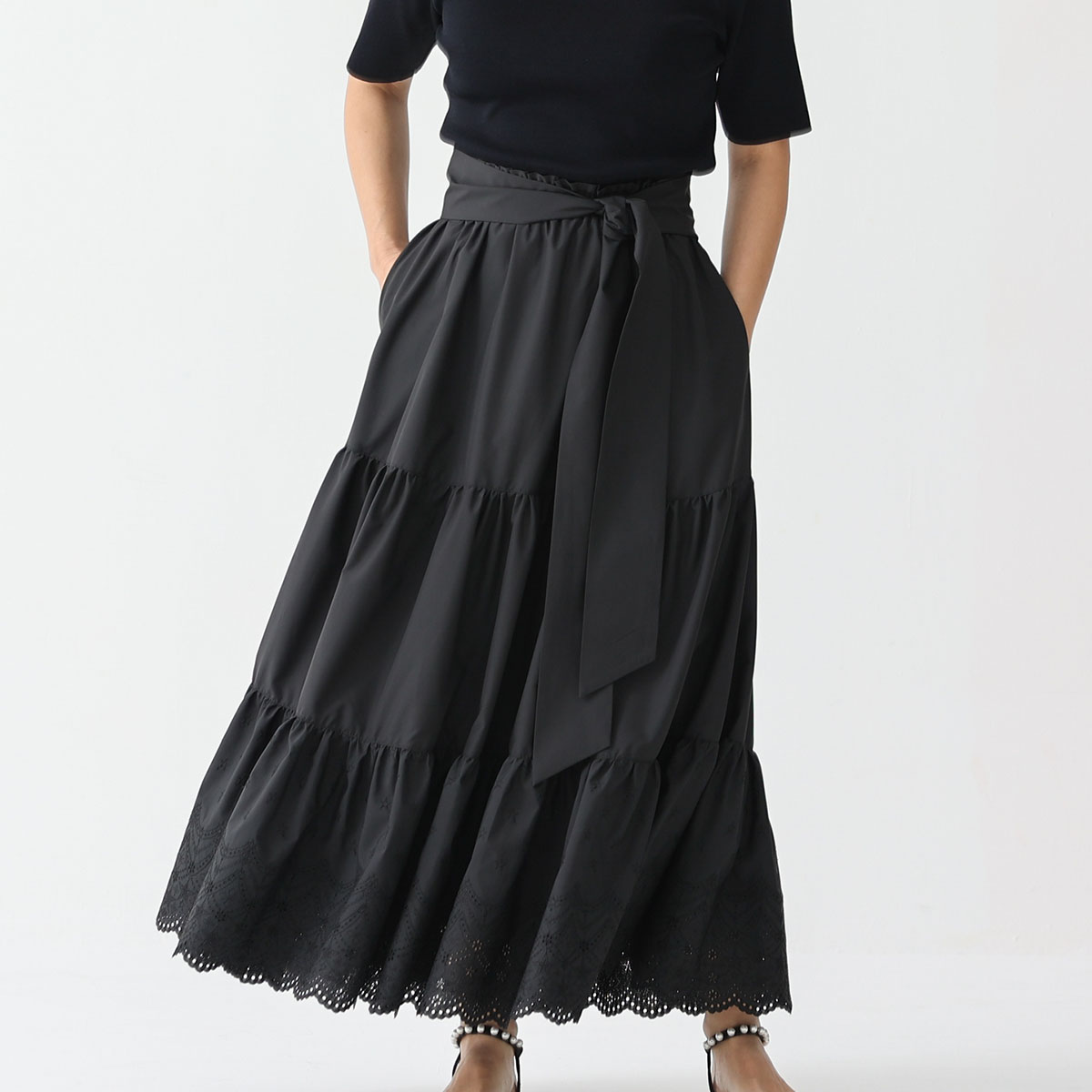 『Stella scallop』 tiered skirt BLACK画像