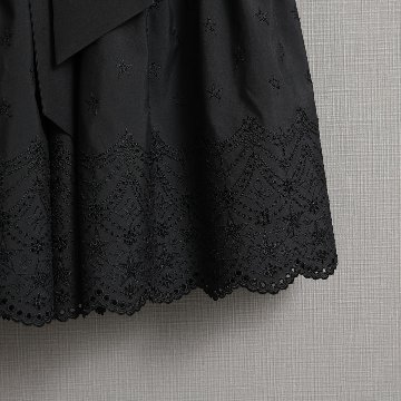 『Stella scallop』 tiered skirt BLACK画像