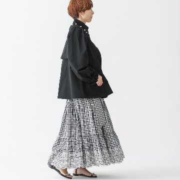 『Stella scallop』 tiered skirt WHITE×BLACK画像