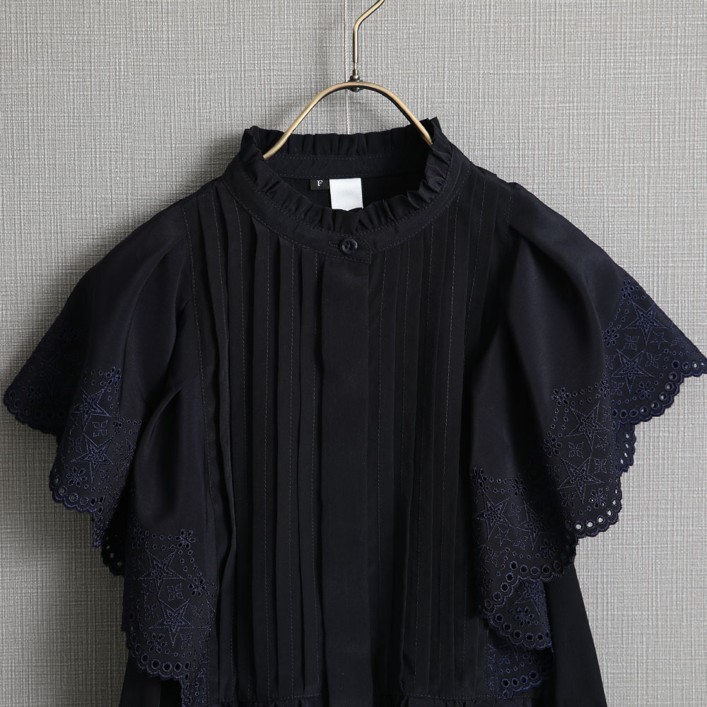 『Stella scallop』 flare sleeve blouse NAVY画像
