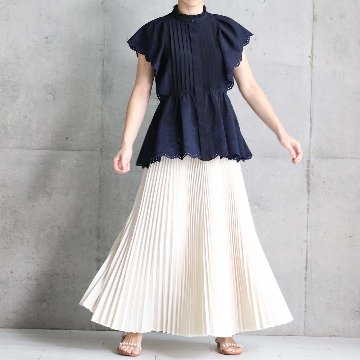 『Stella scallop』 flare sleeve blouse NAVY画像