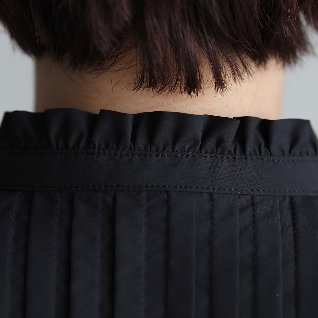 『Stella scallop』 flare sleeve blouse BLACK画像