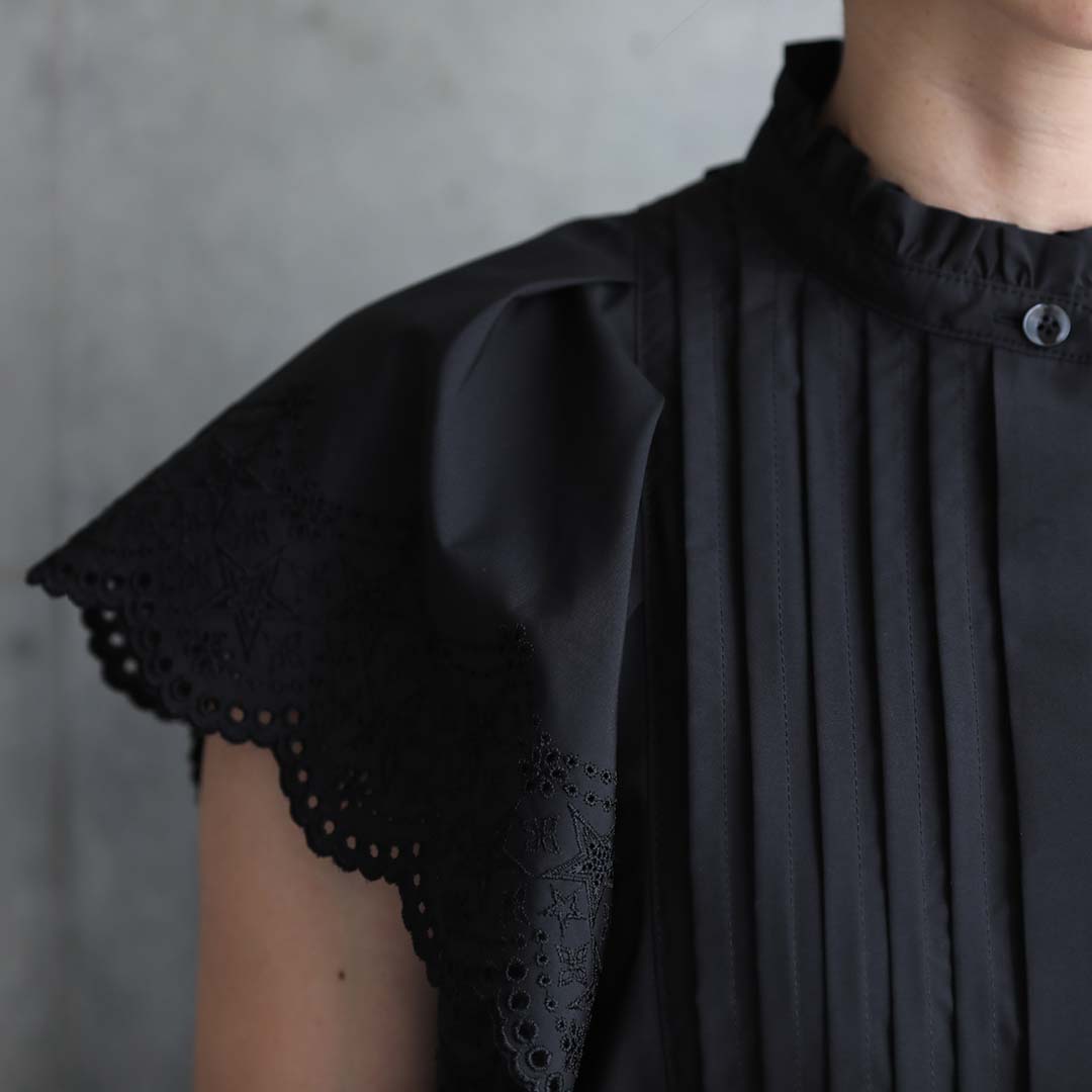 『Stella scallop』 flare sleeve blouse BLACK画像