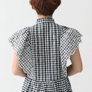 『Stella scallop』 flare sleeve blouse WHITE×BLACK画像