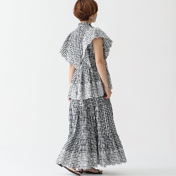 『Stella scallop』 flare sleeve blouse WHITE×BLACK画像