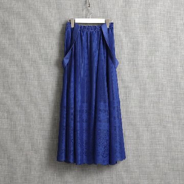 『Trellis lace』 suspenders tuck long skirt BLUE画像