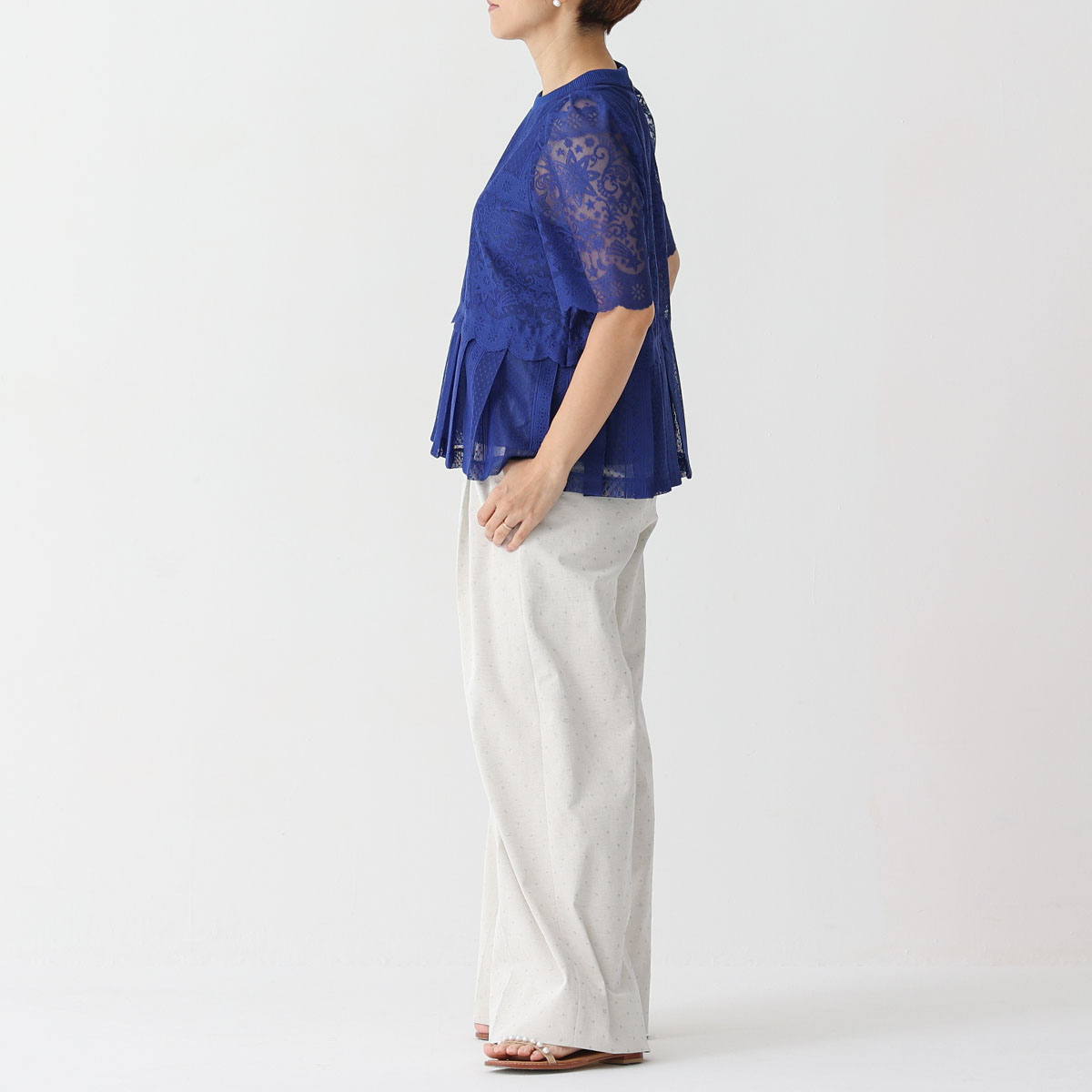 『Trellis lace』 pullover blouse BLUE画像