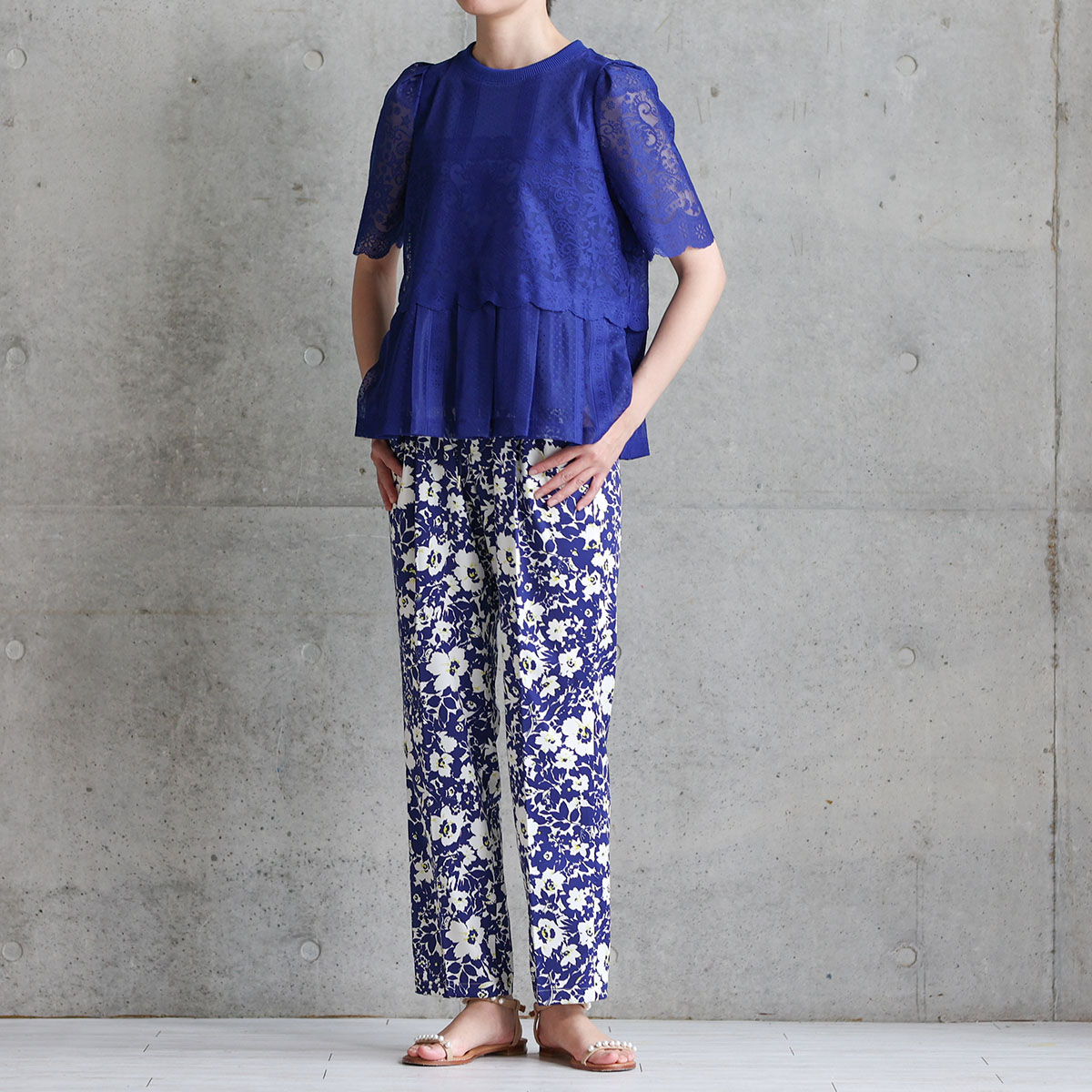 『Trellis lace』 pullover blouse BLUE画像