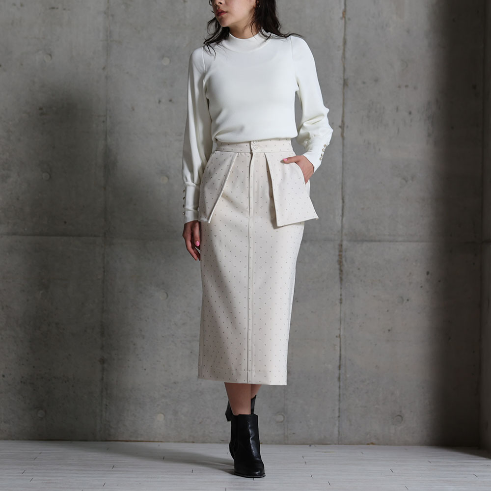 『Earring cuffs　knit』 High-neck knit　WHITEの画像