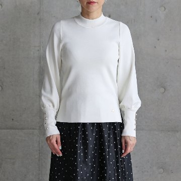 『Earring cuffs　knit』 High-neck knit　WHITEの画像