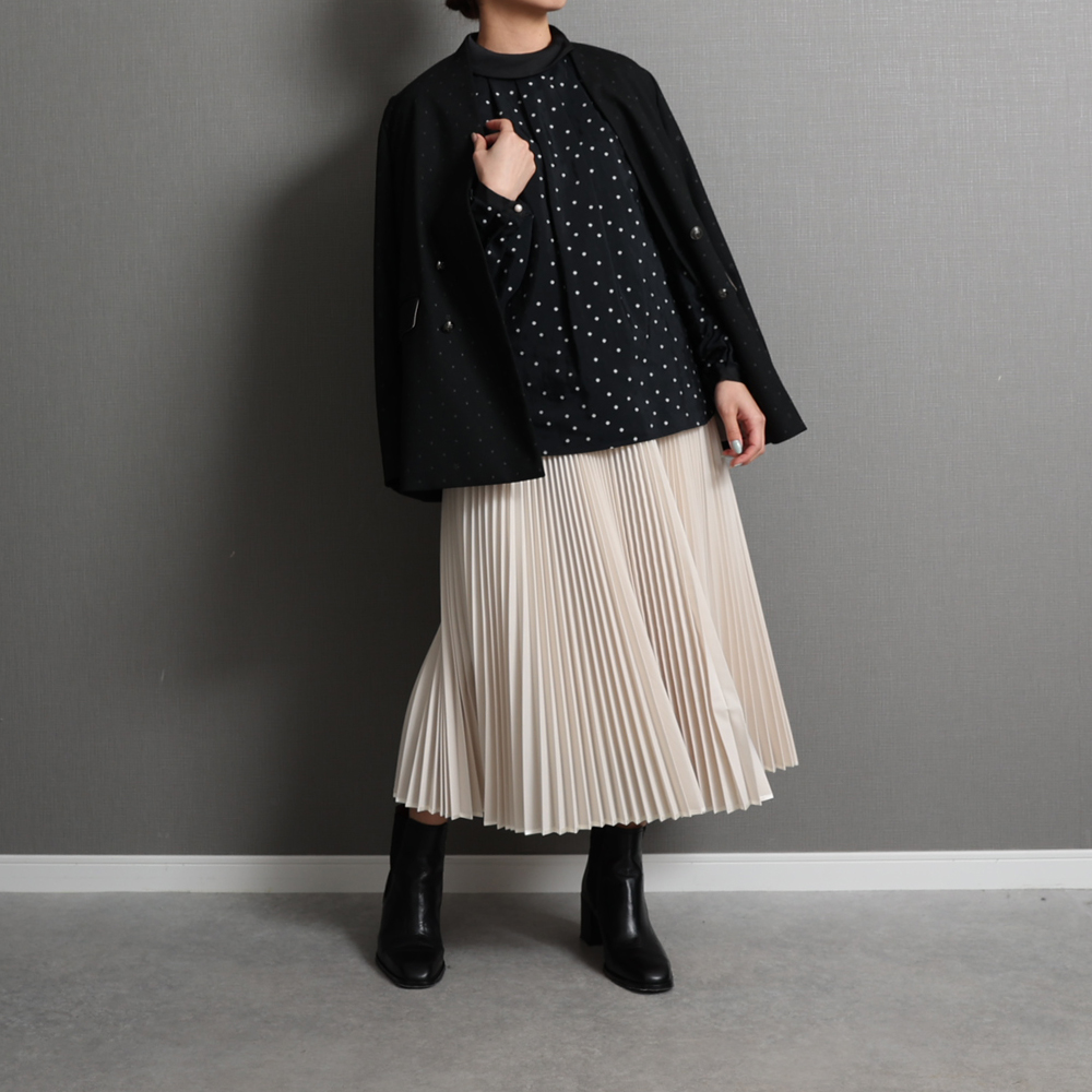 『Petite lumière』 Roll-collar blouse BLACK×WHITEの画像