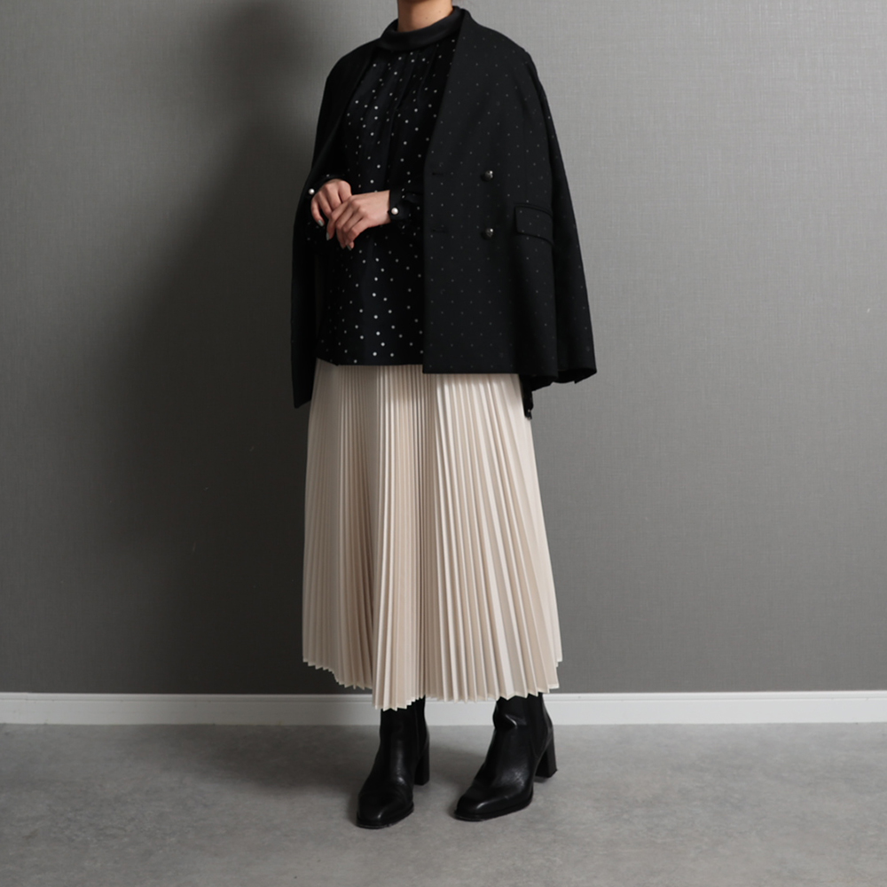 『Petite lumière』 Roll-collar blouse BLACK×WHITEの画像