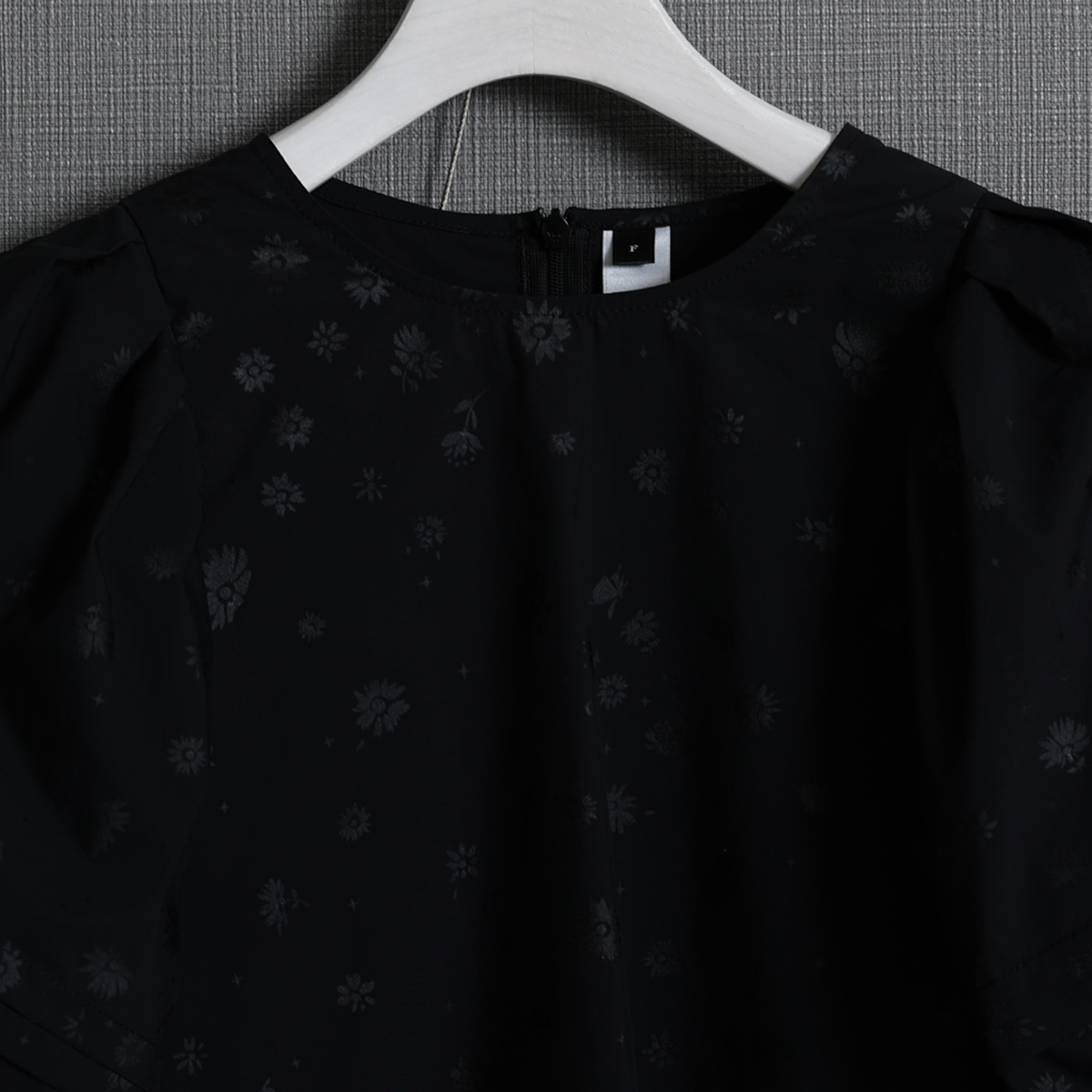 『Bellis』 big sleeve blouse BLACK画像