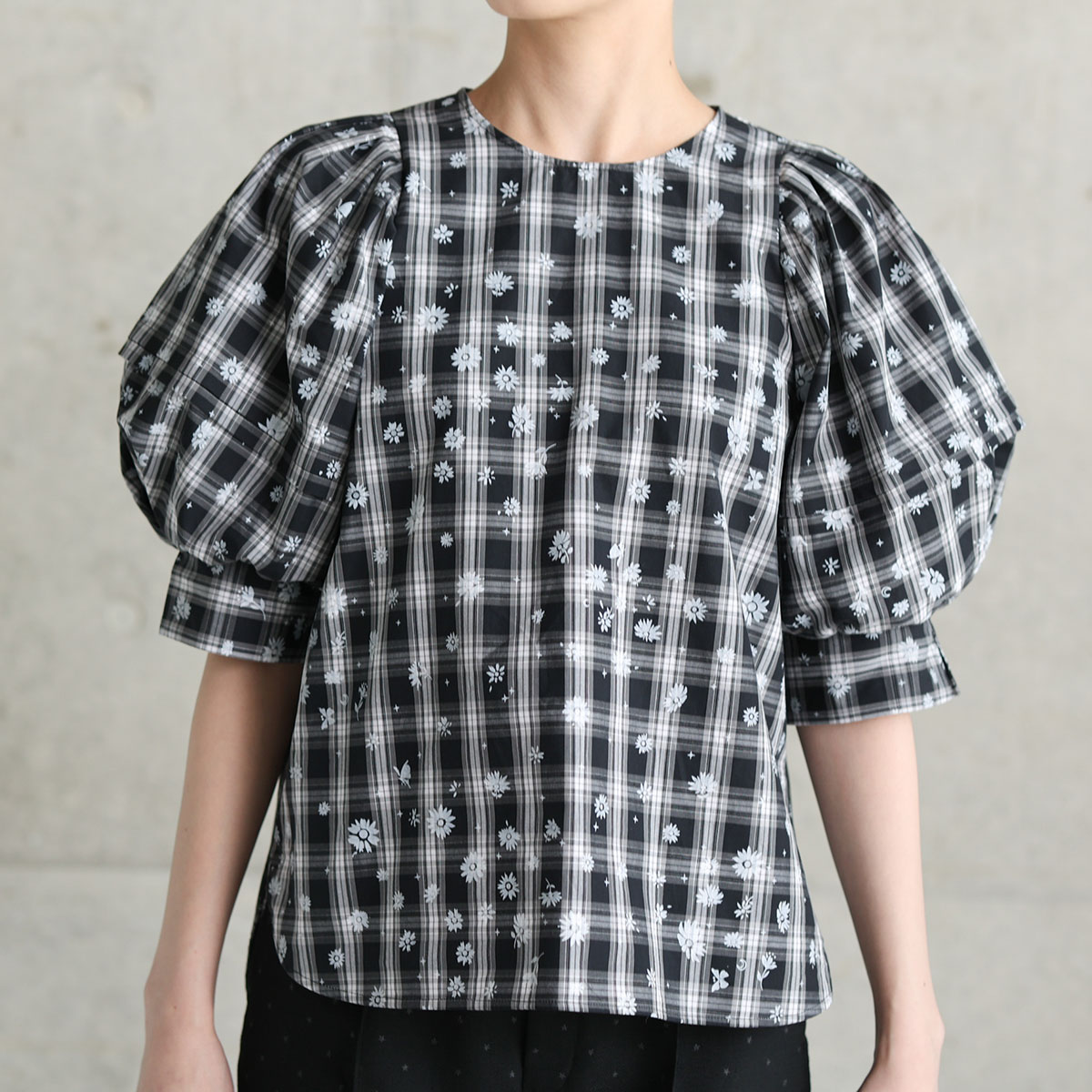 『Bellis』 big sleeve blouse BLACK PLAID画像