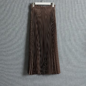 『Function pleats』 long skirt MOCHA画像