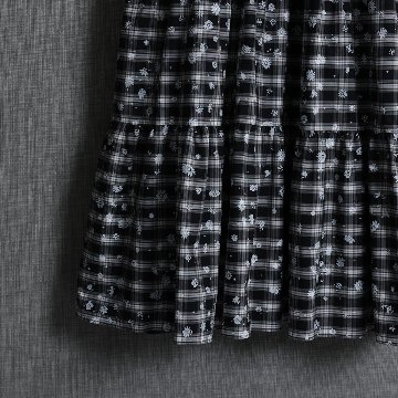 『Bellis』 tiered dress BLACK PLAID画像