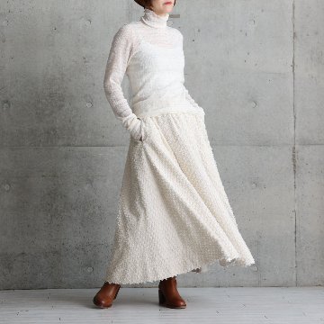 『Shirring knit』 High-neck sheer tops ECRUの画像