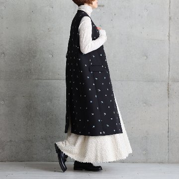 『Shirring knit』 High-neck sheer tops ECRUの画像