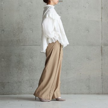 『Stella scallop』 Pullover blouse ECRUの画像