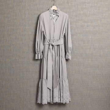 『Stella scallop』 Tiered dress L-GRAYの画像