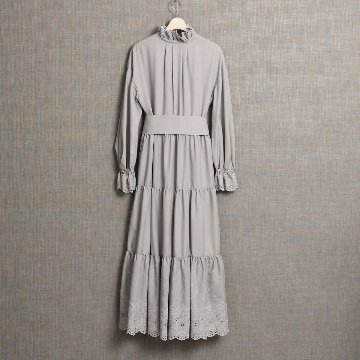 『Stella scallop』 Tiered dress L-GRAYの画像