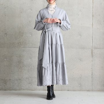 『Stella scallop』 Tiered dress L-GRAYの画像